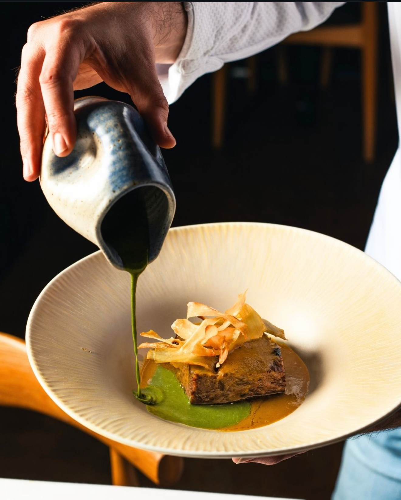 Guiso marinero con jugo verde