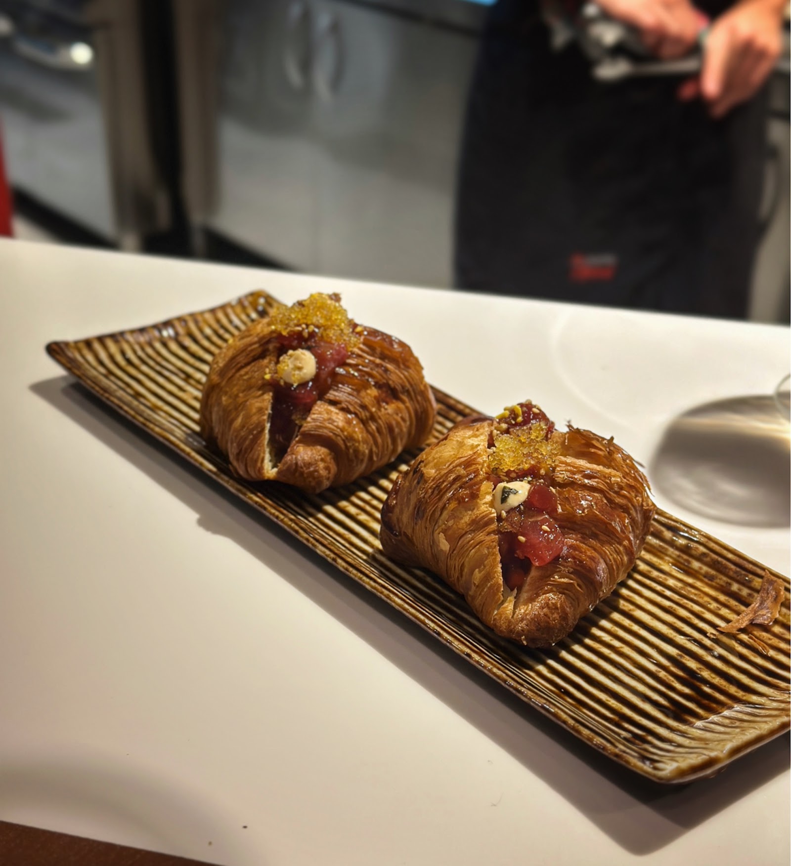 Croissants rellenos de atún rojo